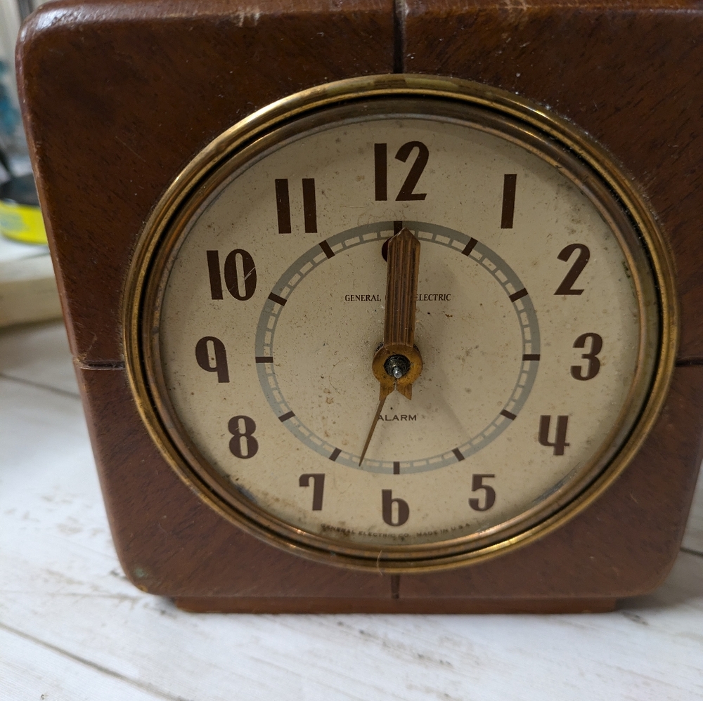 Vintage general Electric Alarm clock